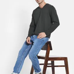 METTLE Men Olive Green V-Neck Raw Edge T-shirt image 5