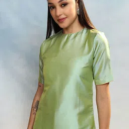 Vishudh Women Regular Kurta with Trousers image 1