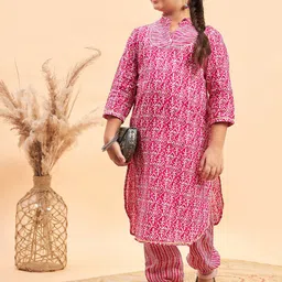 Stylo Bug Girls Ethnic Motifs Printed Regular Pure Cotton Kurta With Trousers image 4