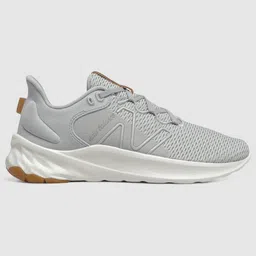 new balance ROAV Running Shoes For Women image 2