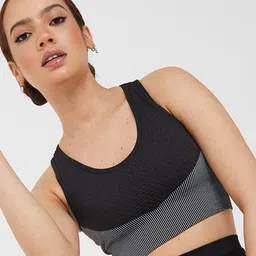 Styli Lightly Padded Bra-picture-36