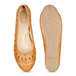 Bata comfit Laser Cuts Ballerinas image 4