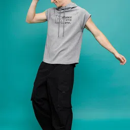 HIGHLANDER Typography Printed Hooded Sweatshirt image 4