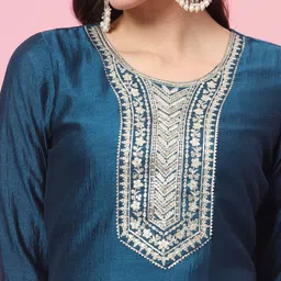 VredeVogel Ethnic Motifs Yoke Design Kurta with Trousers & With Dupatta image 2