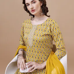 KALINI Ethnic Motifs Printed Regular Gotta Patti Kurta With Trousers & Dupatta image 2