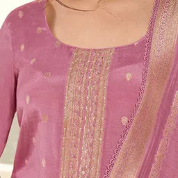 Seerat Ethnic Motifs Round Neck Three-Quarter Sleeves Kurta with Trousers & With Dupatta image 2
