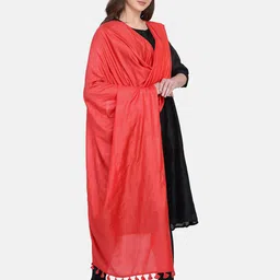 THE WEAVE TRAVELLER Red Solid Art Silk Dupatta image 4