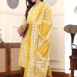 Haute and Humble Floral Printed Regular Pure Cotton Kurta with Trousers & Dupatta image 5
