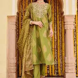 SAVI Women Ethnic Motifs Embroidered Regular Thread Work Kurta with Trousers & With Dupatta-picture-42