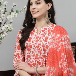 SkyaSia Women Floral Printed Regular Pure Cotton Kurta with Trousers & With Dupatta image 2