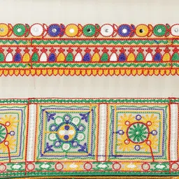 SERONA FABRICS Green & White Bandhani Kutchi Embroidery Pure Georgette Half and Half Saree image 3