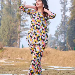 miss rekha Women Night Suit Set Maroon Printed image 3