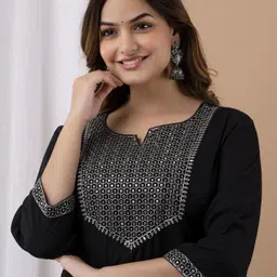his&her Women Embroidered Viscose Rayon Straight Kurta image 4