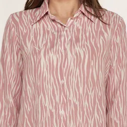 street22 Women Regular Fit Checkered Spread Collar Casual Shirt image 4