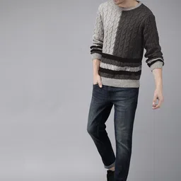 roadster Men Checkered Round Neck Grey Sweater image 4