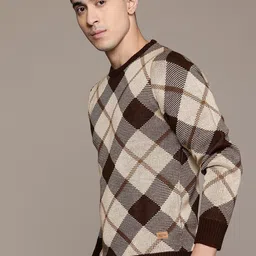 roadster Men Checkered Round Neck Brown Sweater image 4