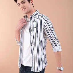 the indian garage co. Men Regular Fit Striped Cut Away Collar Casual Shirt image 3