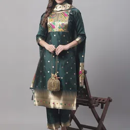 vredevogel Women Cotton Silk Kurta Pant Set-picture-10
