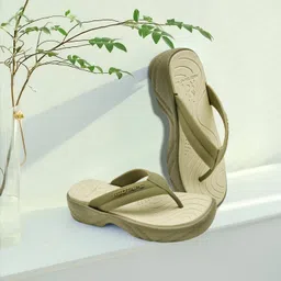 red tape Women Flip Flops image 2