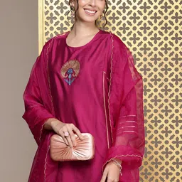 House of Pataudi Jashn Ethnic Motifs Embroidered Sequined Kurta With Trousers & Dupatta-picture-11