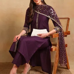 House of Pataudi Embroidered Straight Kurta Trousers With Dupatta-picture-21