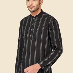 indus route by Pantaloons Men Black Striped Printed Rolled-up Sleeves Kurta image 3