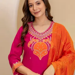 SANISA Floral Embroidered Sequinned Straight Kurta With Trousers & Dupatta image 3