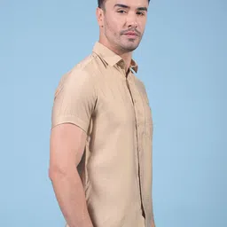 Crimsoune Club Men Classic Slim Fit Solid Spread Collar Casual Shirt image 2