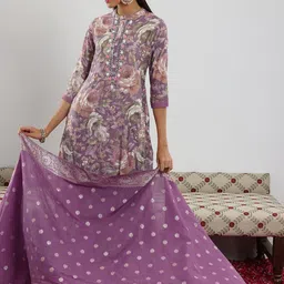 Libas Floral Printed Mandarin Collar Thread Work Straight Kurta With Trouser And Dupatta image 5