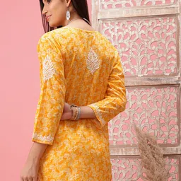 ADA Plus Size Yellow & White Floral Embroidered Chikankari Kurti image 5