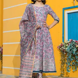 PHEETA Women Grey Floral Printed Gotta Patti Pure Cotton Kurta with Trousers & Dupatta-picture-36