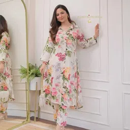 nama Women Viscose Rayon Kurta Pant Set image 3