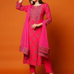 queensfab Floral Print & Embroidered Kurti/Kurta, Trouser/Pant & Dupatta Set Floral Print Kurta, Trouser/Pant & Dupatta Set image 5