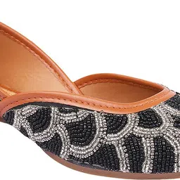 selfiee Women Bellies Sandal image 4