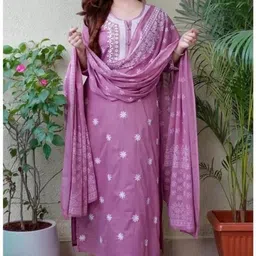 vicenta Women Cotton Blend Kurta Pant Dupatta Set image 1