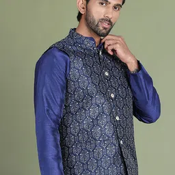 Jompers Men Printed Woven Nehru Jacket image 4