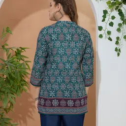 keshubaba Women Printed Cotton Blend Straight Kurta image 2