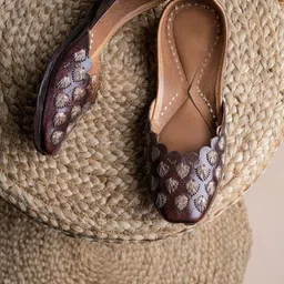 royal khwaab Punjabi jutti for women|Jutti for women leather|Mojaris for women Party Wear For Women-picture-16