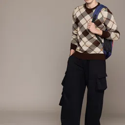 roadster Men Checkered Round Neck Brown Sweater image 5