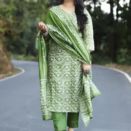 oumad Printed Kurta, Palazzo & Dupatta Set image 2