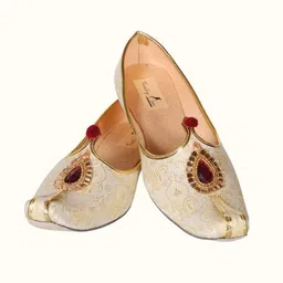 Imperial Mughal Sherwani Juti Mojaris For Men-image-56