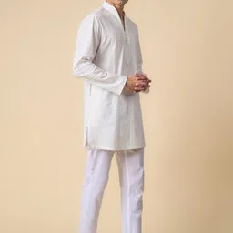 Tasva Men Woven Striped Pure Cotton Kurta with Pyjamas Set image 4