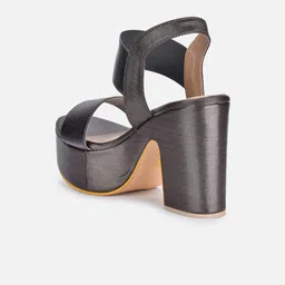 VALIOSAA Gunmetal-Toned Party Block Sandals with Buckles image 2
