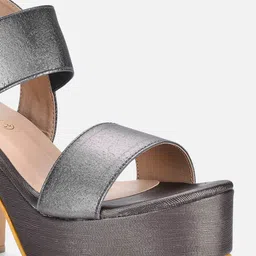 VALIOSAA Gunmetal-Toned Party Block Sandals with Buckles image 3