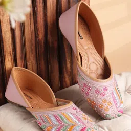 feet runner Ethnic Embroidred Jutis and Mojaris Bellies For Women image 1