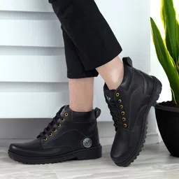 crown Stylish Men's Casual Lace-Up Boots For Men-picture-11
