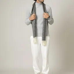 HANDICRAFT PALACE Men Green Geometric Printed Wool Muffler image 5