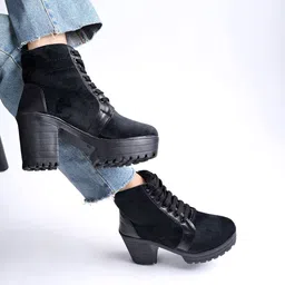 shoetopia Boots For Women image 2