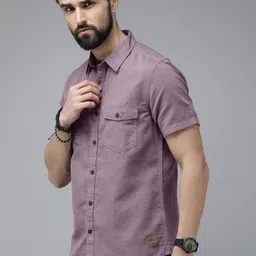 roadster Men Regular Fit Solid Spread Collar Casual Shirt image 5