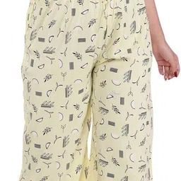 ub wolf Cream Printed 3/4th 100% Rayon |Night Wear|Yoga Capri for Women(Pack of 2) Women Beige Capri-picture-19